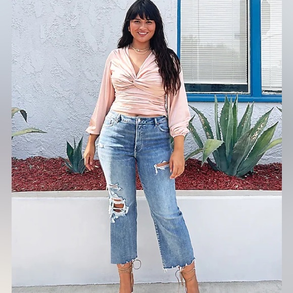 Light pink satin blouse XL open back front detailing - Picture 2 of 8
